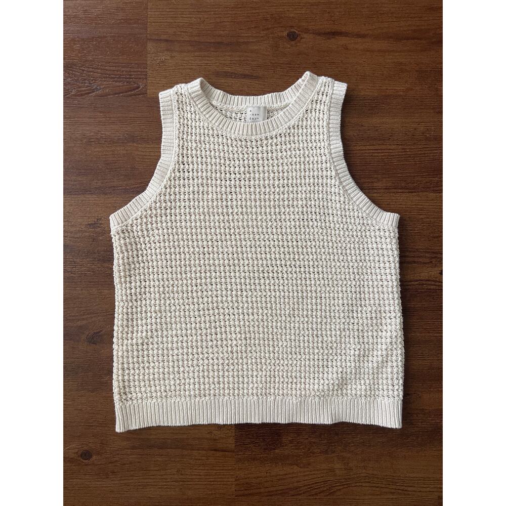 A New Day Cream Metallic Waffle Knit Sweater Vest Cropped Tank Size Medium